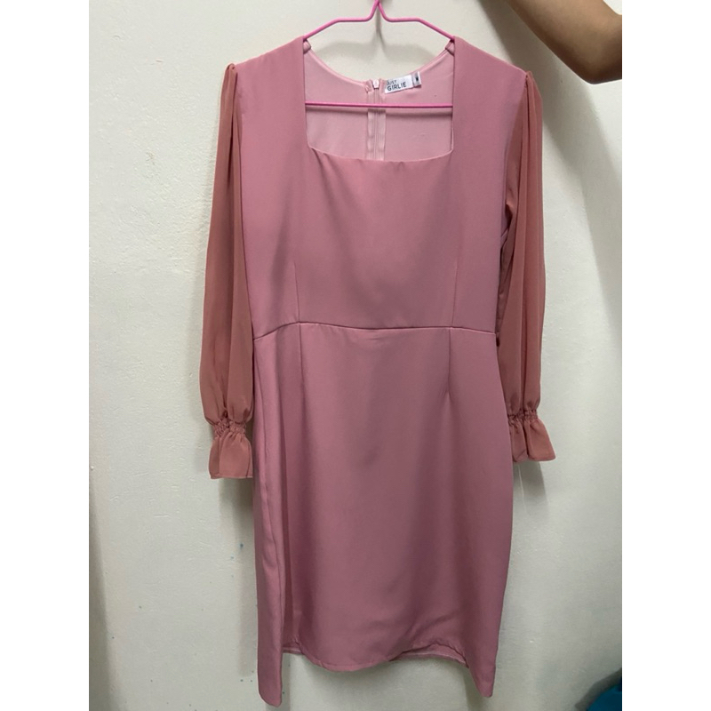 ชุดออกงานชุด เดรส สี ชมพู เบอร์ m สวย just girlie