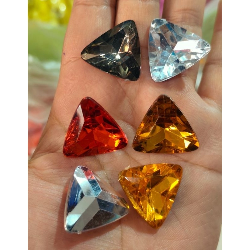 เพชรอะคริลิค3เหลี่ยม25×25mm5เม็ด