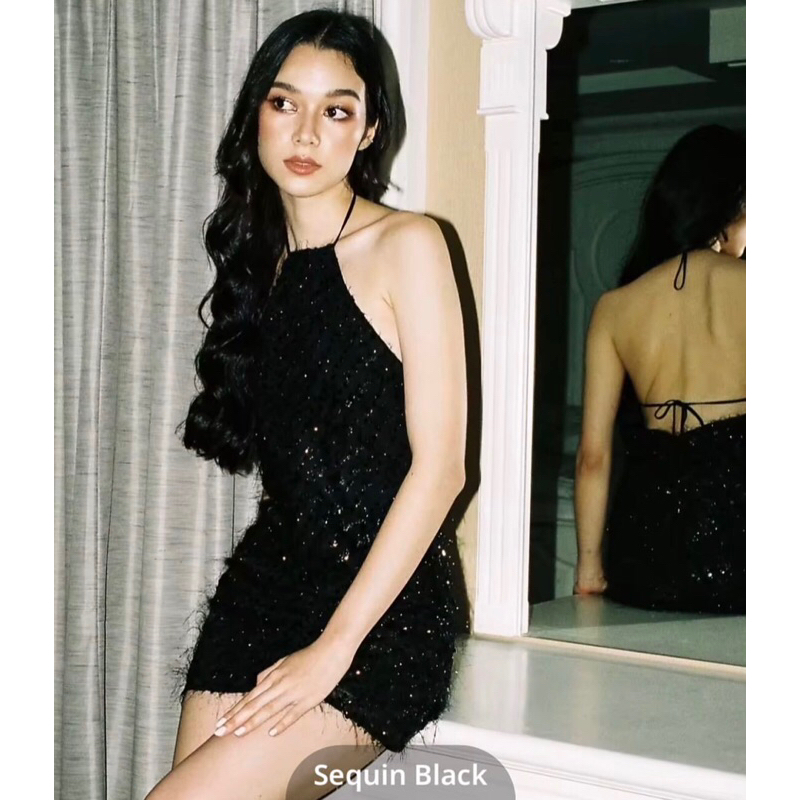 ส่งต่อเดรส Fabique.co size M มือสอง ช้อป 2,550 งดต่อราคานะคะ งานจริงกับสัดส่วนอยู่รูปท้ายๆค่ะ