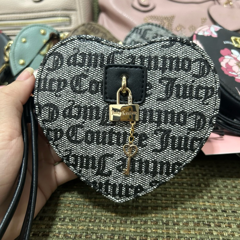 กระเป๋าใส่เหรียญ juicy couture