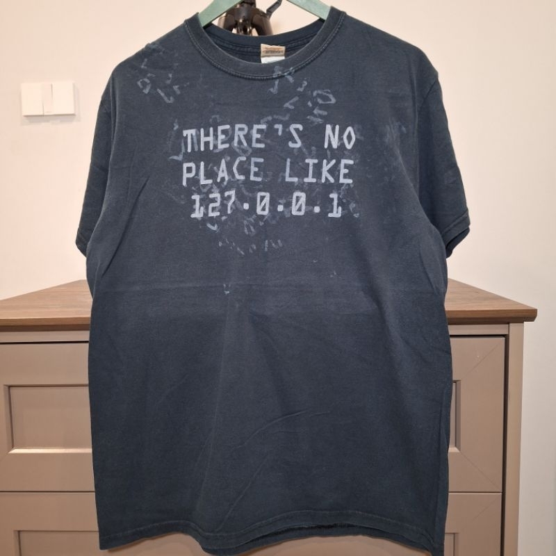 เสื้อยืด ลายฟ้อนท์ There's no place like 127.0.0.1 size M (AB92)