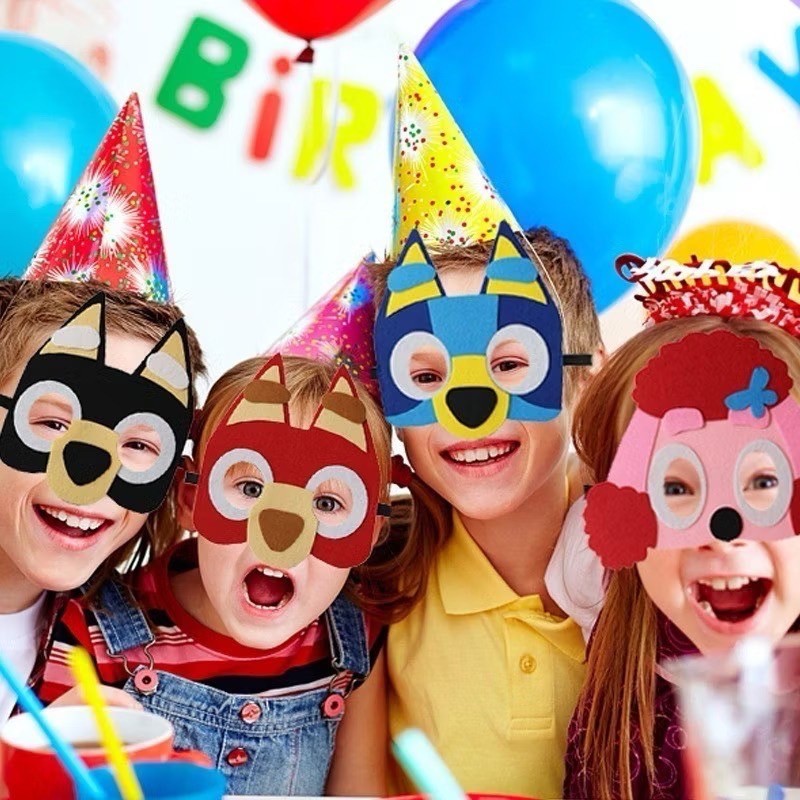 ส่งทุกวัน! หน้ากาก BLUEY น่ารัก พร้อมส่ง BLUEY MASK ใส่ได้ทุกวัย ใช้แสดงละคร นิทาน เล่นกันในครอบครัว มียางยืด ใช้ง่าย