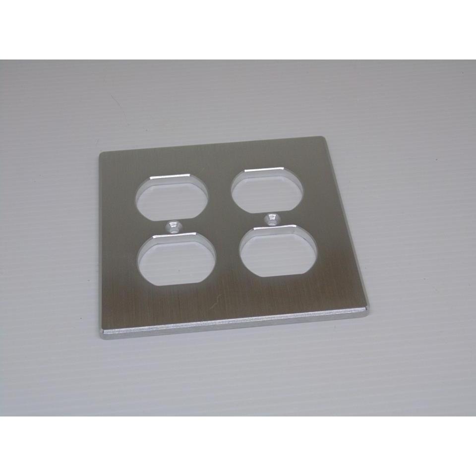 ฝาอลูมิเนียมและคารบอนยาวครอบปลั๊กหนา 5 มิล ยาว แบบ 2 ช่อง และ 4 ช่องเฉพาะฝา ไม่รวมปลั๊ก.. - รูปที่ 6