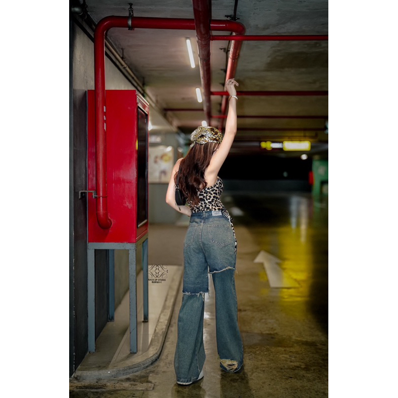 8161 กางเกงยีนส์ทรงกระบอก ตัดแต่งผ้ายีนส์2ชั้นแต่งขาดๆเซอร์ๆ เท่ๆ - รูปที่ 7