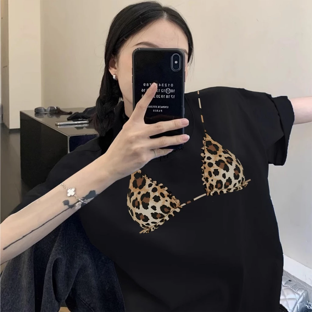 【ChillTee】👙เสื้อยืดผู้หญิง Bikiniไซส์ใหญ่"Leopard print bra" พิมพ์ลาย ผ้าCOTTON โคตรนุ่ม OVERSIZE เสื้อคอกลม【COD】