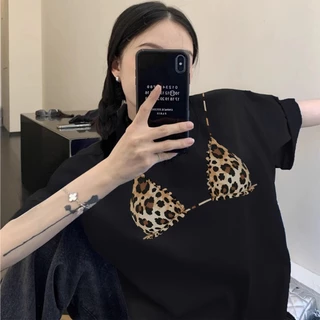 【ChillTee】👙เสื้อยืดผู้หญิง Bikiniไซส์ใหญ่"Leopard print bra" พิมพ์ลาย ผ้าCOTTON โคตรนุ่ม OVERSIZE เสื้อคอกลม【COD】