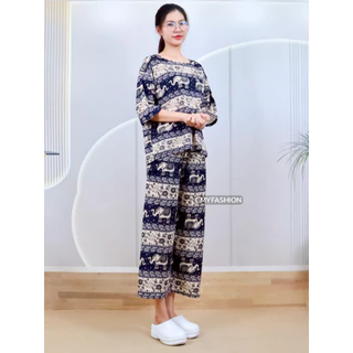 **สินค้ามาใหม่ พร้อมส่ง** ชุดเซ็ท เสื้อคอกลม แขนสั้น แต่งพู่ กางเกงขายาว ทรงขาบาน พิมพ์ลายช้าง ผ้าหนังไก่ c2027#