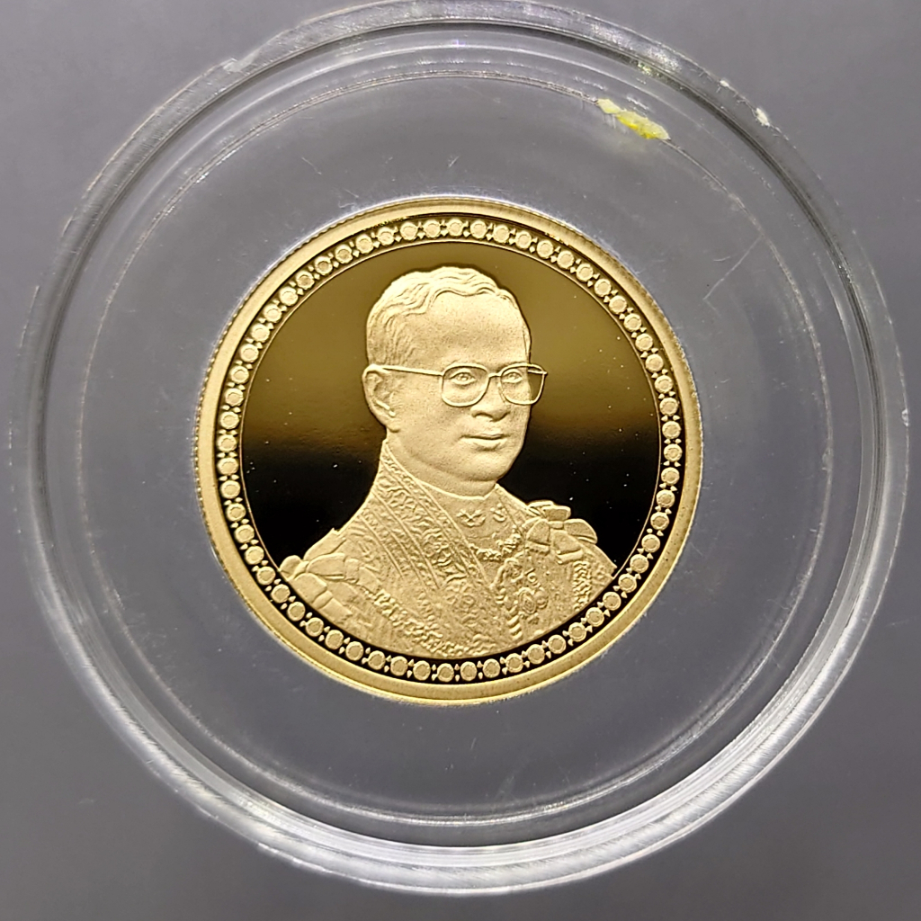 เหรียญทองคำขัดเงา โฮโลแกรม ชนิดราคา 12000 บาท ที่ระลึกฉลองครบ 60 ปี รัชกาลที่9 พ.ศ.2549 #ทองคำแท้