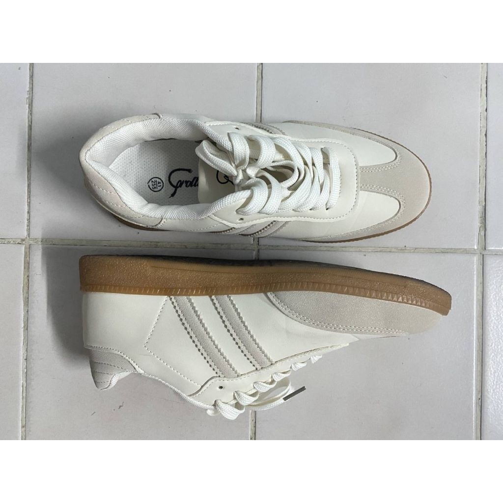 รองเท้าผ้าใบ Corolla-41 👟