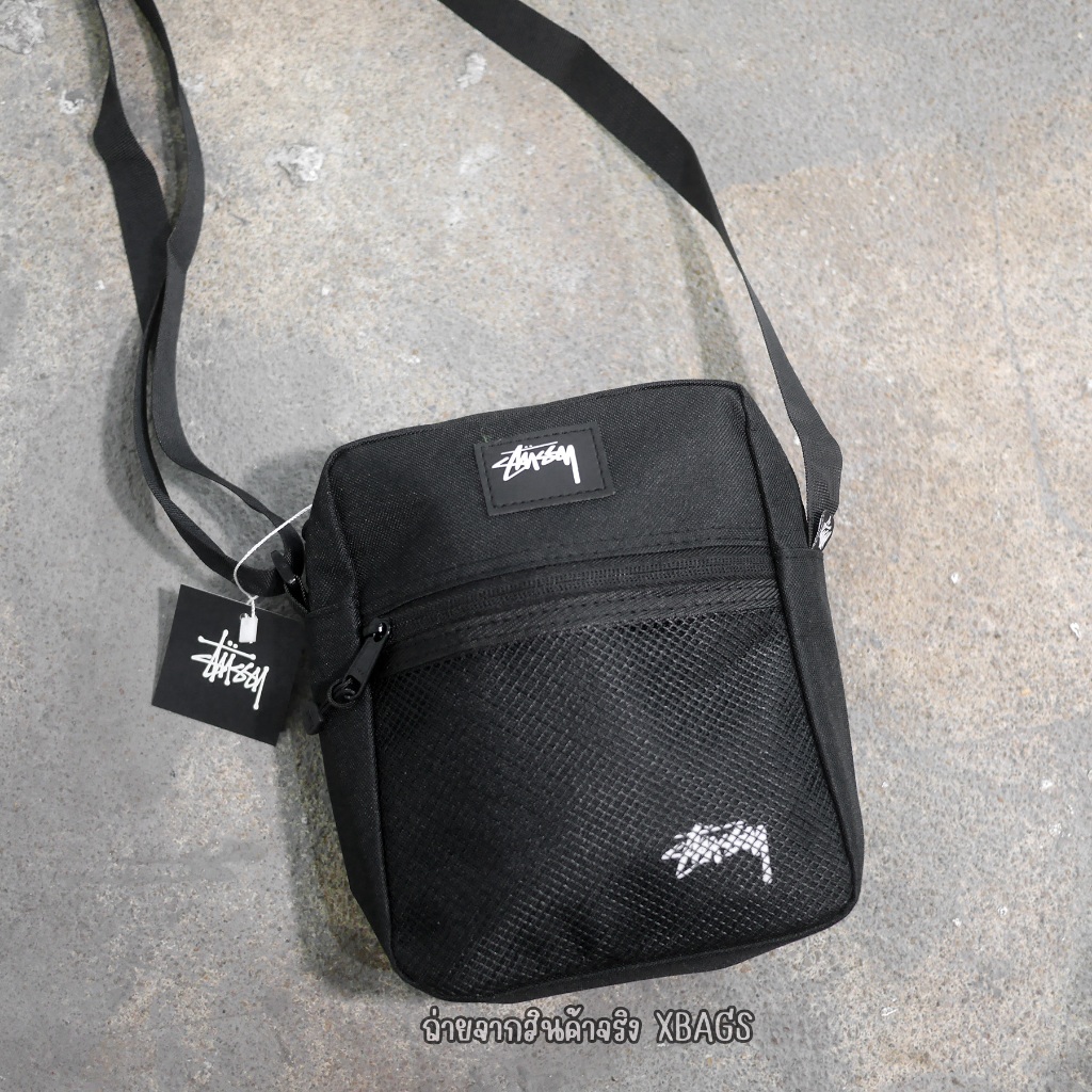 Stussy สะพายข้างทรงตั้งใบใหญ่+ช่องตาข่ายด้านหน้า ใส่ของได้เยอะ