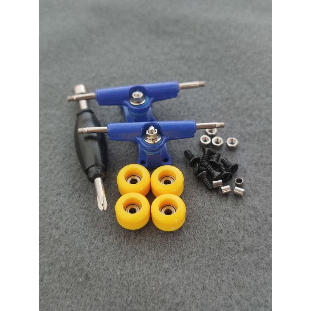 ดูโอ้เซ็ต ทรัค ล้อ สแตนดาด พร้อมชุดน็อตและไขควง เลือกสีได้ตามใจชอบ