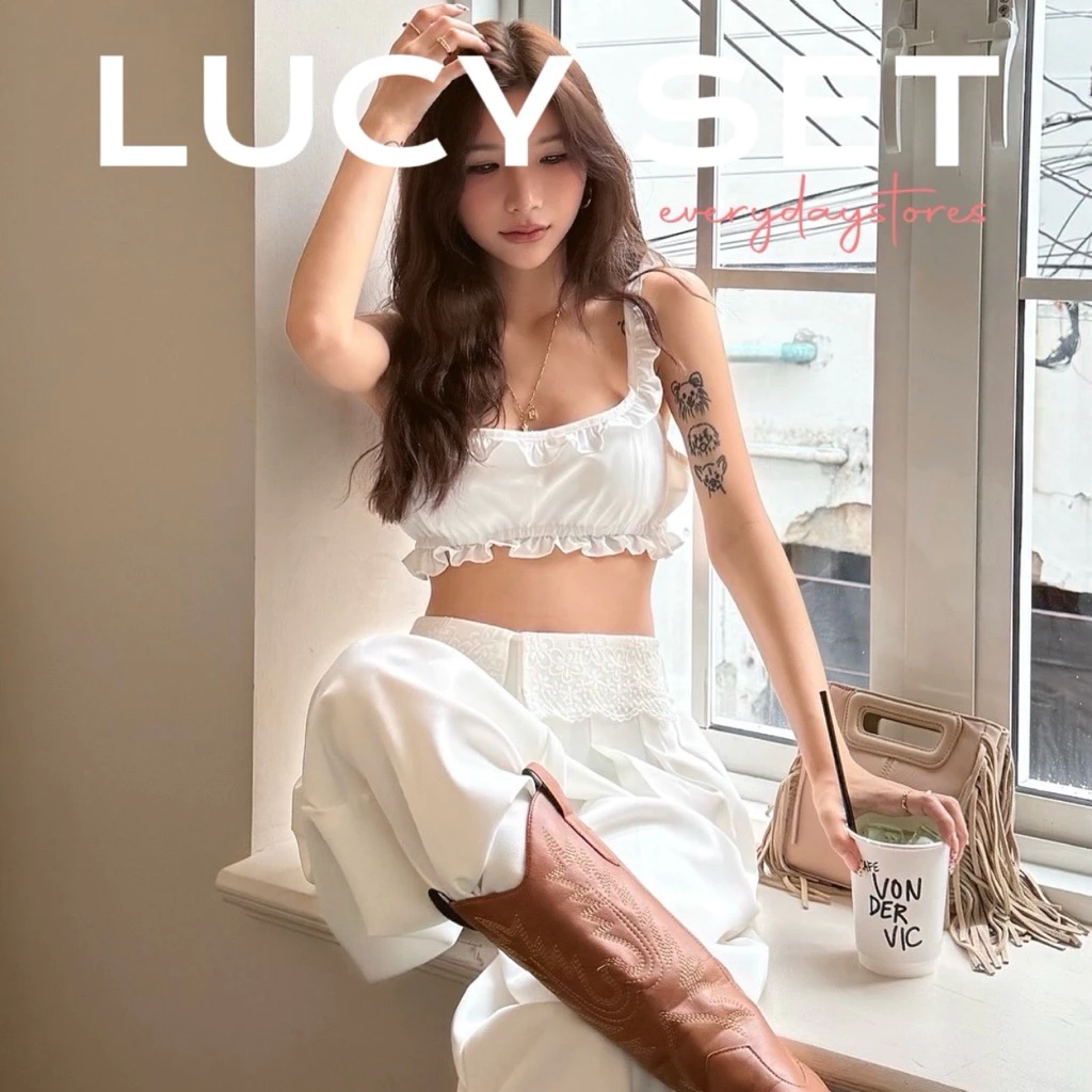 Lucy set ลู-ซี่ ✨(ชุดเซตเสื้อครอปท็อป+กางเกงขายาวเอวแต่งลูกไม้สุดเท่ห์ เสื้อแต่งระบายช่วงอก
