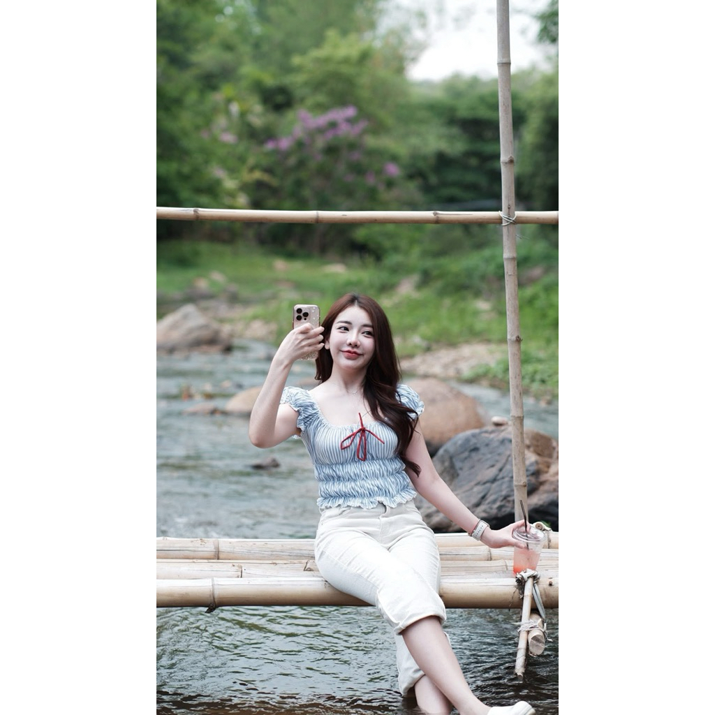 เสื้อครอปแขนตุ๊กตา Mellow Crop ป้าย kinny official