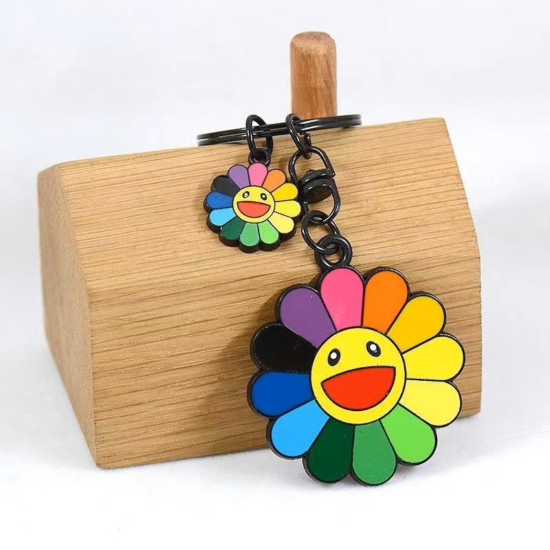murakami flowerพวงกุญแจโลหะดอกมุราคามิหน้ายิ้มเครื่องประดับแขวนตกแต่งกระเป๋าขวัญห้อยกระเป๋าทันสมัย