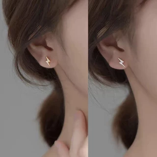 1 คู่ ต่างหูจี้สายฟ้า ต่างหูสตั๊ดรูปสายฟ้าขนาดเล็ก แฟชั่นสตรี ต่างหูห้อยรูปสายฟ้า