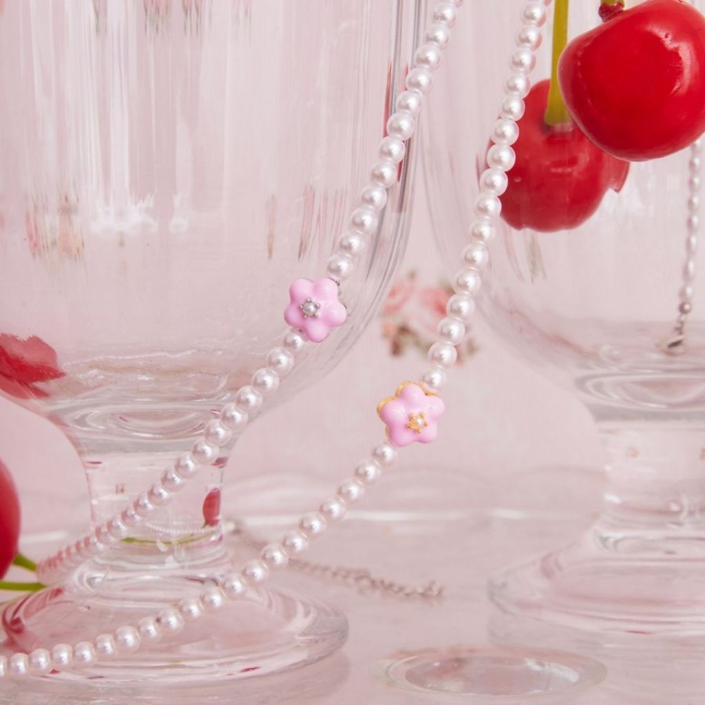 Petite Lady Peony Necklace สร้อยคอไข่มุกดอกไม้