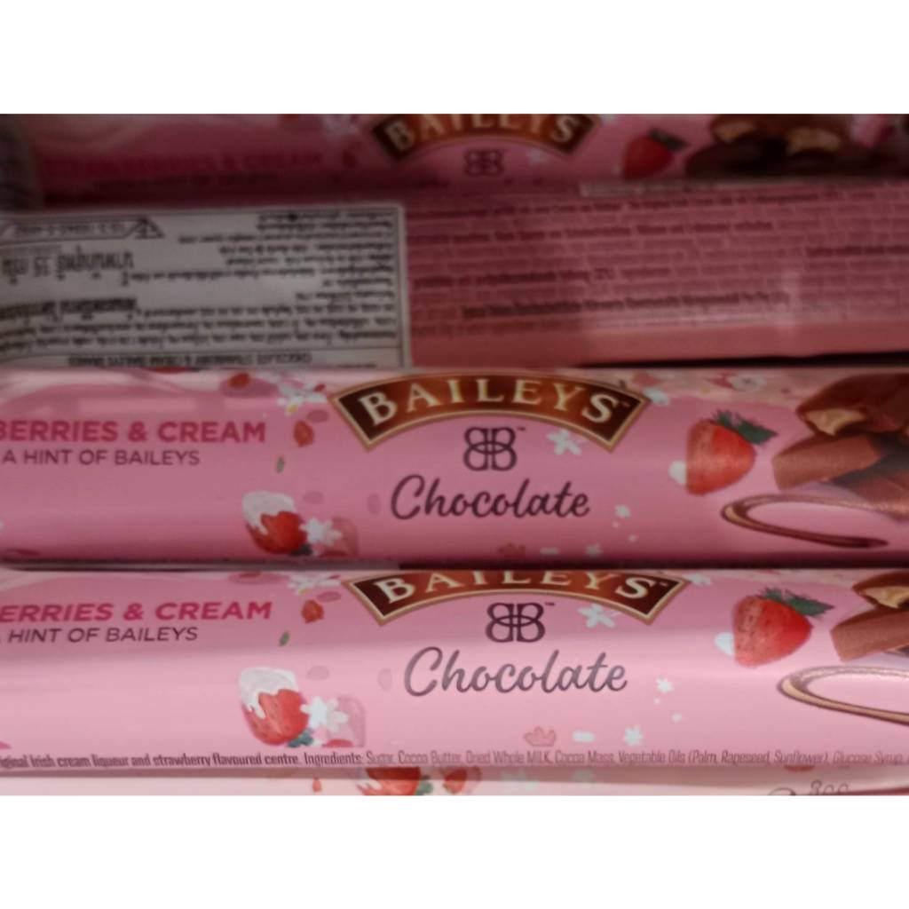 BAILEYS Irish Cream Finest Strawberries & Cream Chocolate * 3  PACK * 105g