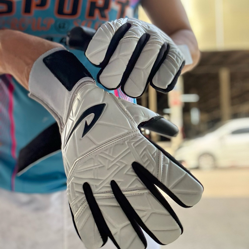 Eepro ถุงมือผู้รักษาประตู เด็กและผู้ใหญ่  ถุงมือโกส์ Eepro รุ่น Lator ES (EG10C4)