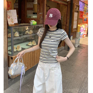 เสื้อยืดเเขนสั้น เสื้อคอกลมเเขนสั้น ลายสลับสีสวย ลายทางสีสวย เรียบง่าย เข้ากับทุกสไตส์ #020322