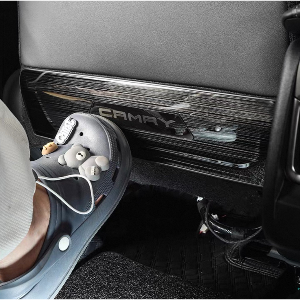 แผ่นป้องกันการเตะที่นั่ง Camry 2025