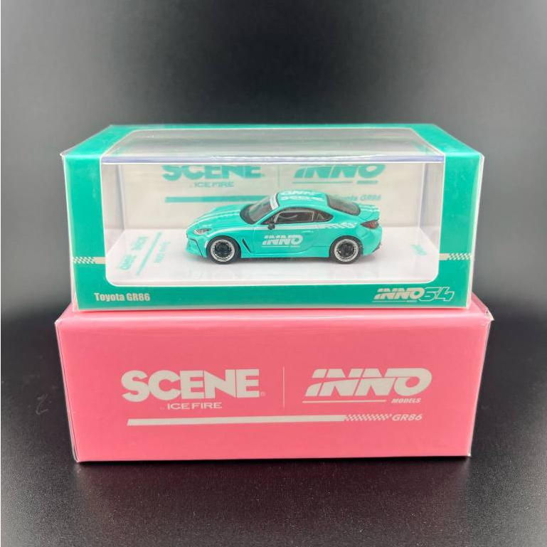 INNO64 1/64 Toyota GR86 “INNO x SCENE” MACAU GRAND PRIX 2024 Light Green and Pink พร้อมส่ง