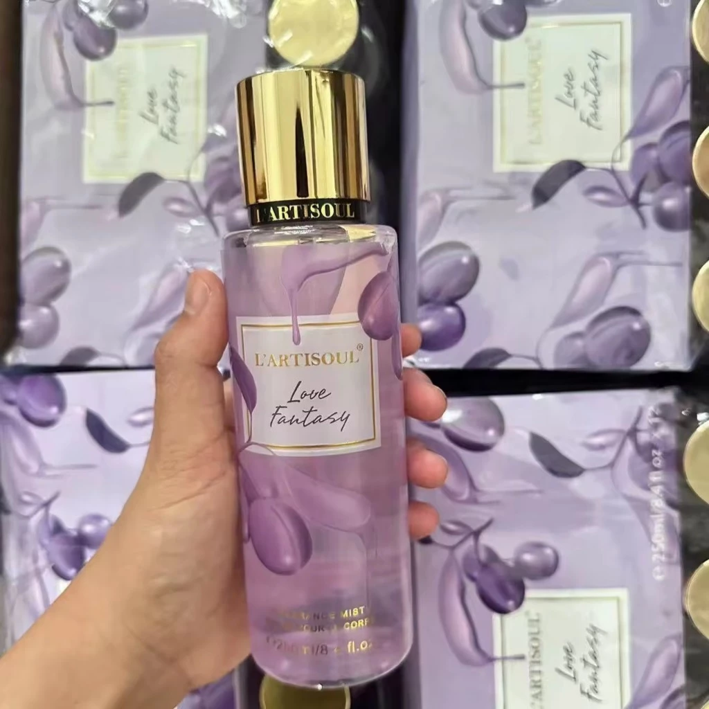 สเปรย์น้ำหอม L'ARTISOUL กลิ่นหอมติดทนนาน 250ml (มีให้เลือก 4 กลิ่น)