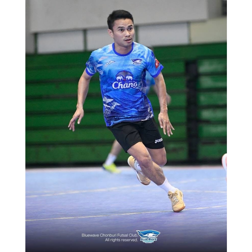 JOMA ของแท้ ! สโมสร บลูเวฟ ชลบุรี เสื้อซ้อม 2025 JOMA X BLUEWAVE CHONBURI TRAINING JERSEY 2025 ราคา ถูกที่สุด ดีลบีเคเค แกลเลอรีภาพที่ 4