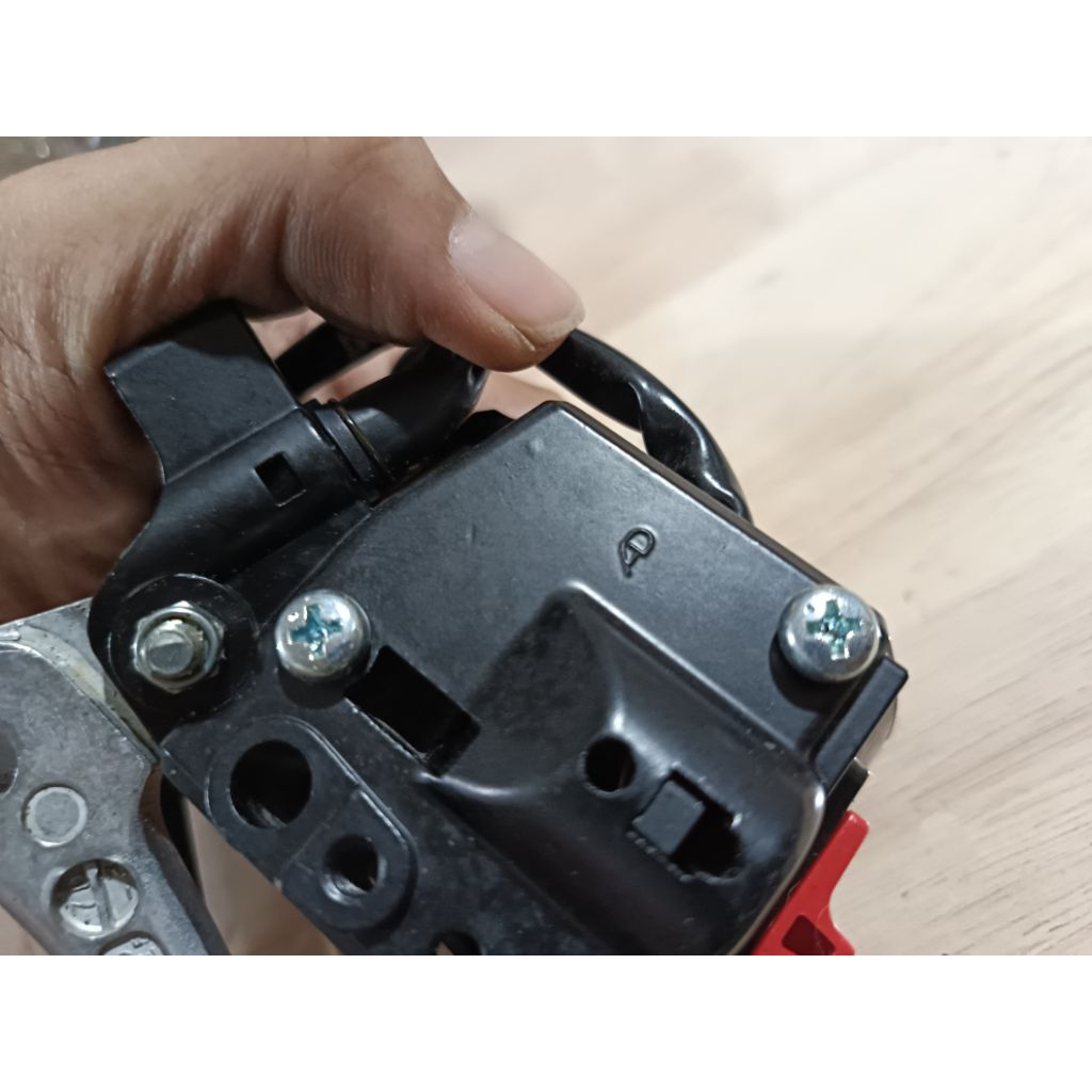 สวิทช์แฮนด์ข้างขวา Kawasaki ax1 Max 100 แท้ใหม่