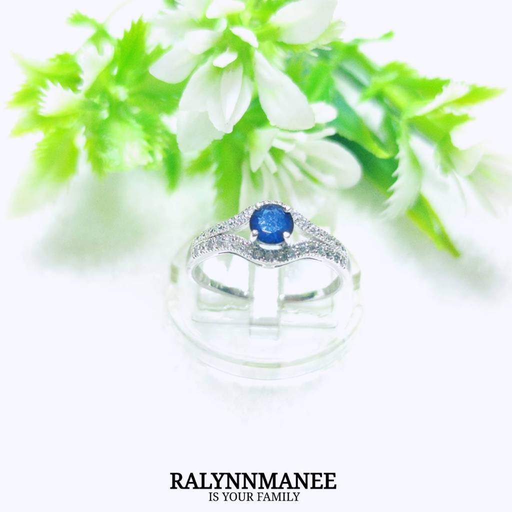 R6419 แหวนพลอยไพลินแท้ ( Natural Blue Sapphire ) ตัวเรือนเงินแท้925 ชุบทองคำขาว ไซส์50,ไซส์55 แก้ไซส์ฟรี