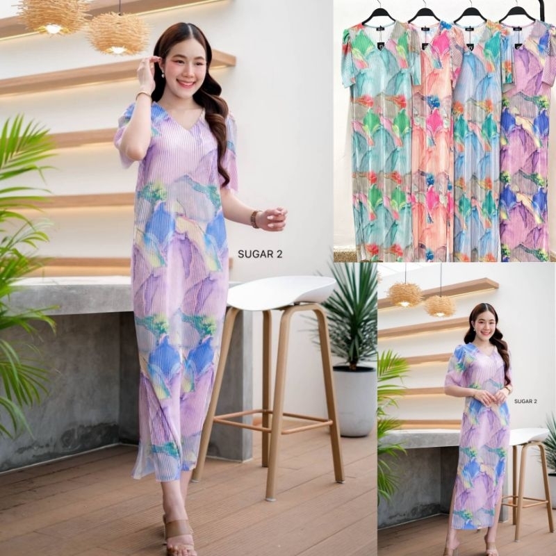 เดรสคอวีจีบไหล่ ผ้าอัดพลีทลาย อก36-50 นิ้ว ยาว50 นิ้ว มี4 สีเขียว/พีช/ฟ้า/ม่วง