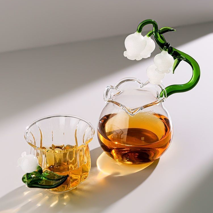 ♞,♘ญี่ปุ่นสร้างสรรค์สามมิติถ้วยค็อกเทลหรูหรา Lily of the Valley ชายถ้วยแก้ว borosilicate สูงสีทึบโป