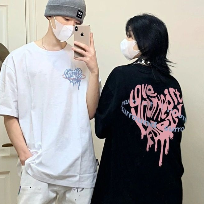 [จัดส่งภายใน 24 ชั่วโมง] เสื้อยืดคอกลมแขนสั้นคู่รักผ้าฝ้ายพิมพ์ลายดาวเคราะห์สำหรับผู้ชายและผู้หญิง