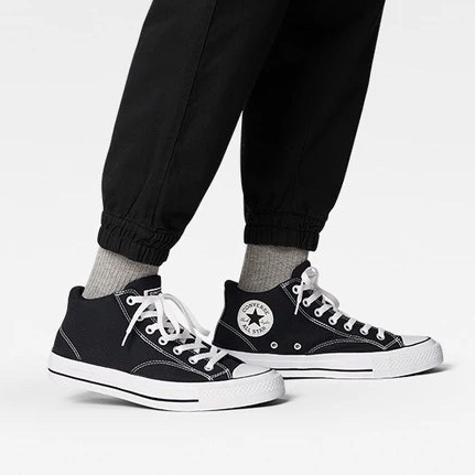 สินค้าพร้อมส่ง รองเท้าผ้าใบCONVERSE รุ่น CTAS MALDEN STREET มีสีดำและขาว สินค้าลิขสิทธิ์แท้สำหรับหญิงและชาย