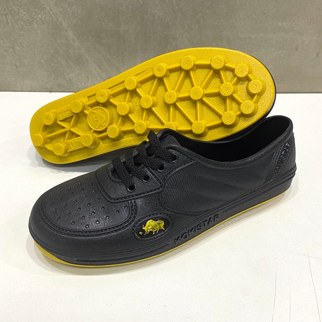 รองเท้าผ้าใบ รองเท้าผ้าใบยาง สตั๊ดดอย KOKI STAR พื้นปุ่ม/พื้นเรียบ ขนาด 36-43 พร้อมส่ง!!