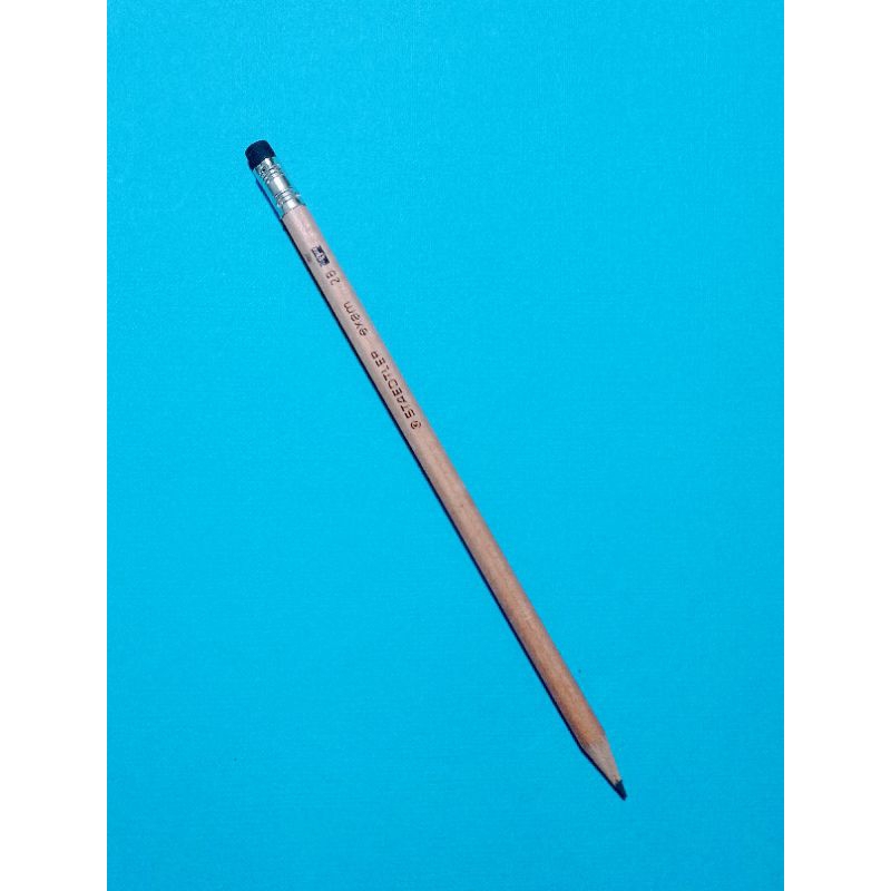 ดินสอ 2B ทำข้อสอบ staedtler มียางลบ ผิวเนื้อไม้