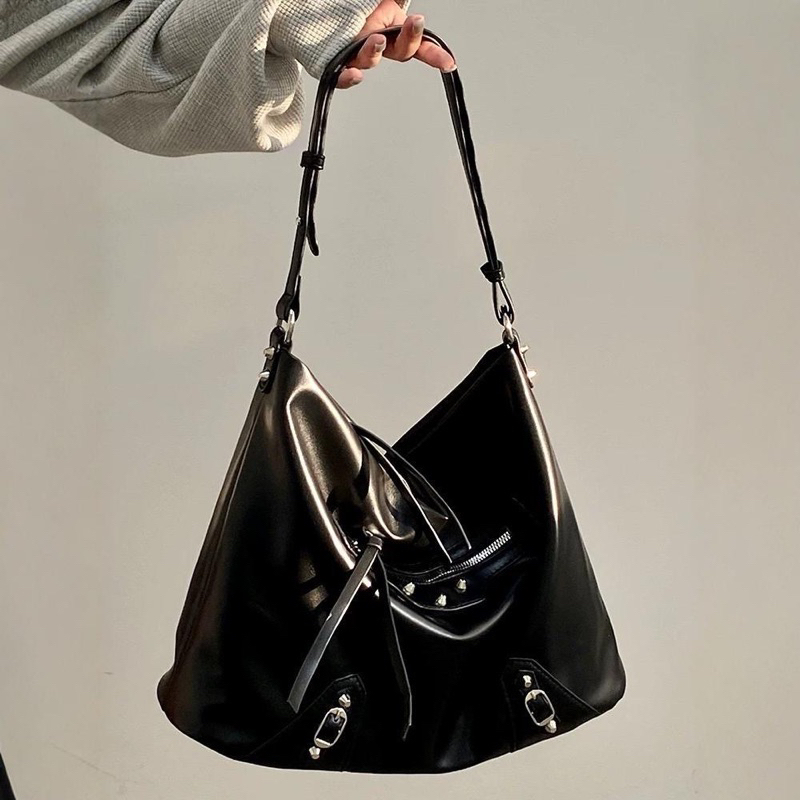 #พร้อมส่ง กระเป๋าสะพาย Dune Bag 🥡☁️