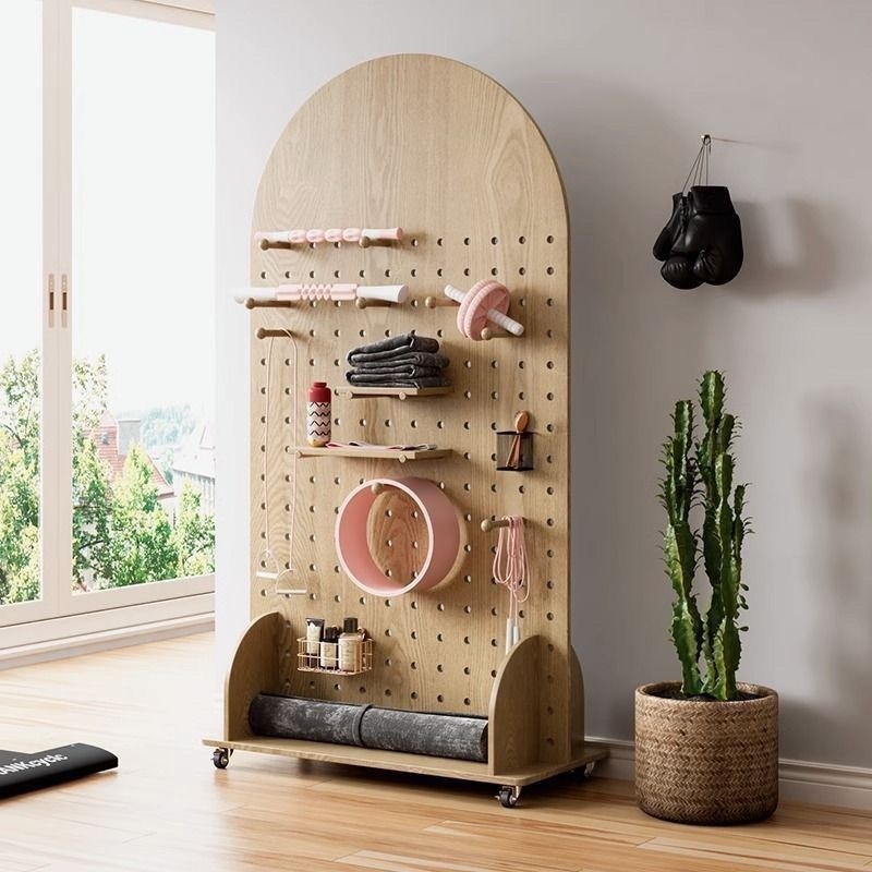 ชั้นวางอุปกรณ์ฟิตเนสแบบไม้ Pegboard ชั้นวางของบนพื้น ชั้นวางของทางเข้า ชั้นวางกระถางต้นไม้