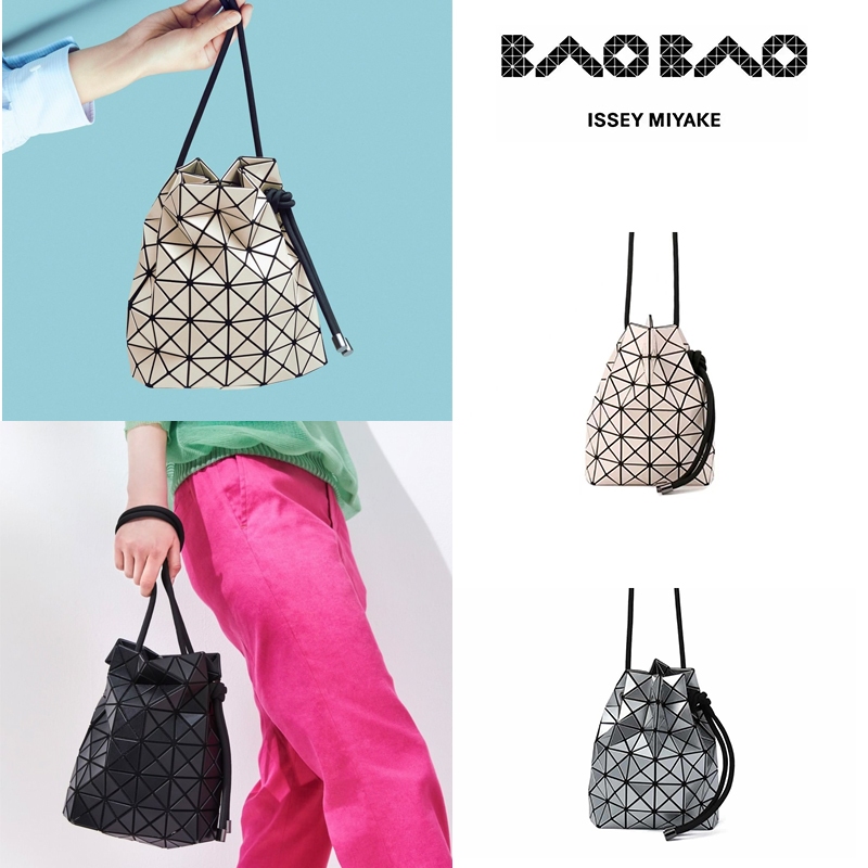 กระเป๋า baobao issey miyake Wring bucket bag shoulder crossbody bag ของใหม่ แท้100% กระเป๋าสะพายข้าง