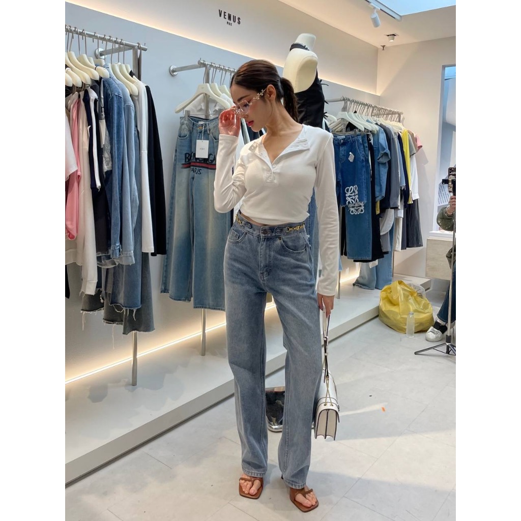 Venus(วีนัส) VN18 IN DENIM JEANS WITH GOLDEN CHAIN