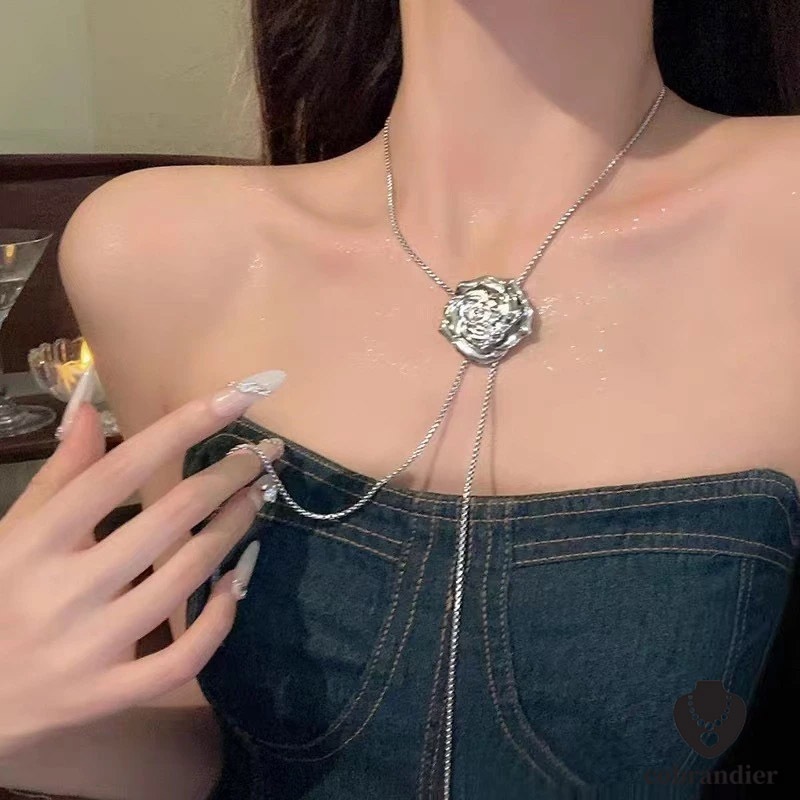 ส่งเร็ว⚡สร้อยคอดึงดอกกุหลาบระดับไฮเอนด์โซ่ขนยาวสร้อยคอสไตล์หวานเย็นcobrandier.COD