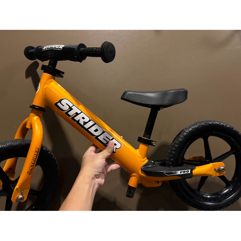 Strider Pro รุ่นท็อป ของแท้ สภาพดี ลงแข่งขันได้ จักรยานไถ บาลานซ์ไบค์