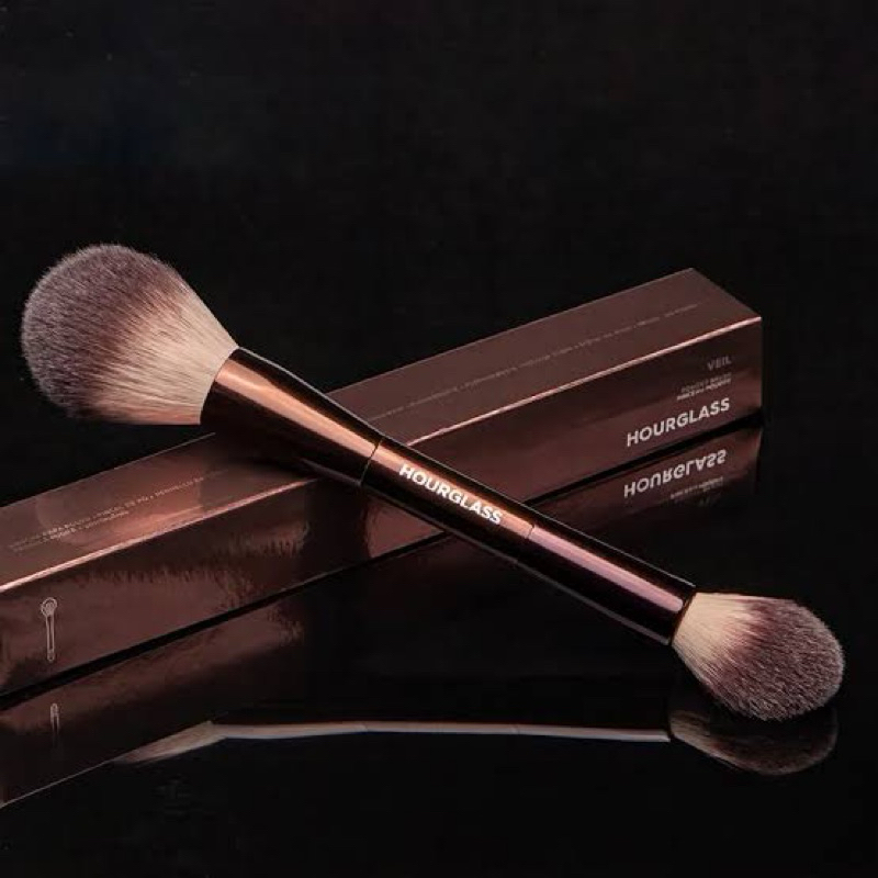 Hourglass Veil Powder Brush แปรงแต่งหน้า 2 หัว 👑 ป้ายคิงเพาเวอร์แท้ 💯จาก King Power  [VIVIBOXSHOP]