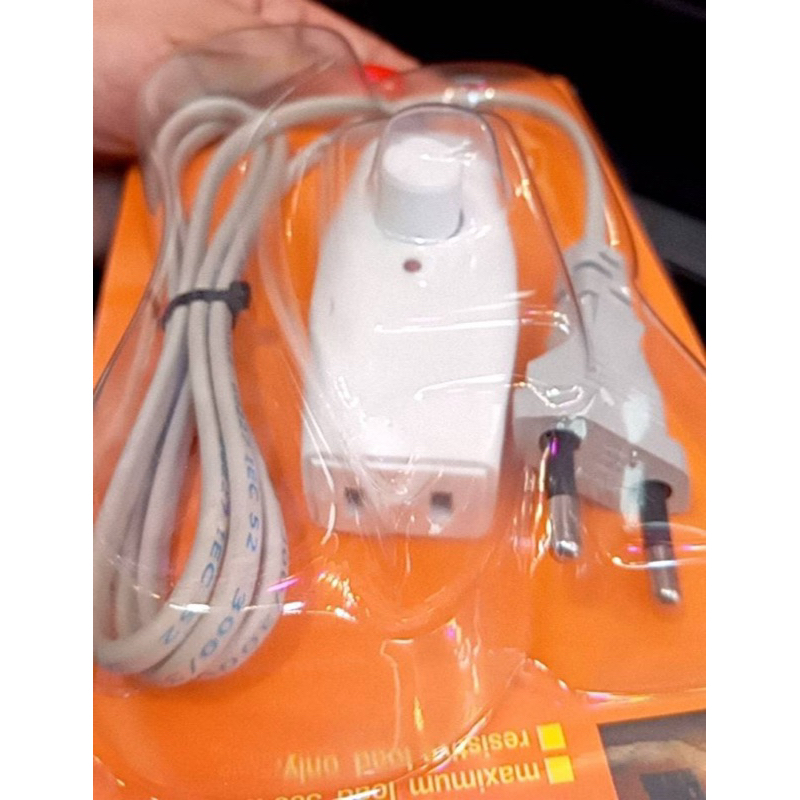 ตัวหรี่ไฟ รองรับไฟ 300w ปลั๊กเสียบ2 ขากลม