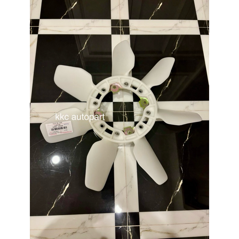 ⚡️ทนทาน⚡️ใบพัดลมหม้อน้ำ TOYOTA VIGO 2500,3000,1KD,2KD,TIGER,D40,1KZ