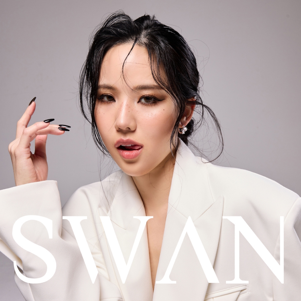 SWAN حلق هوغي فضة مربع بزركون — صورة 3