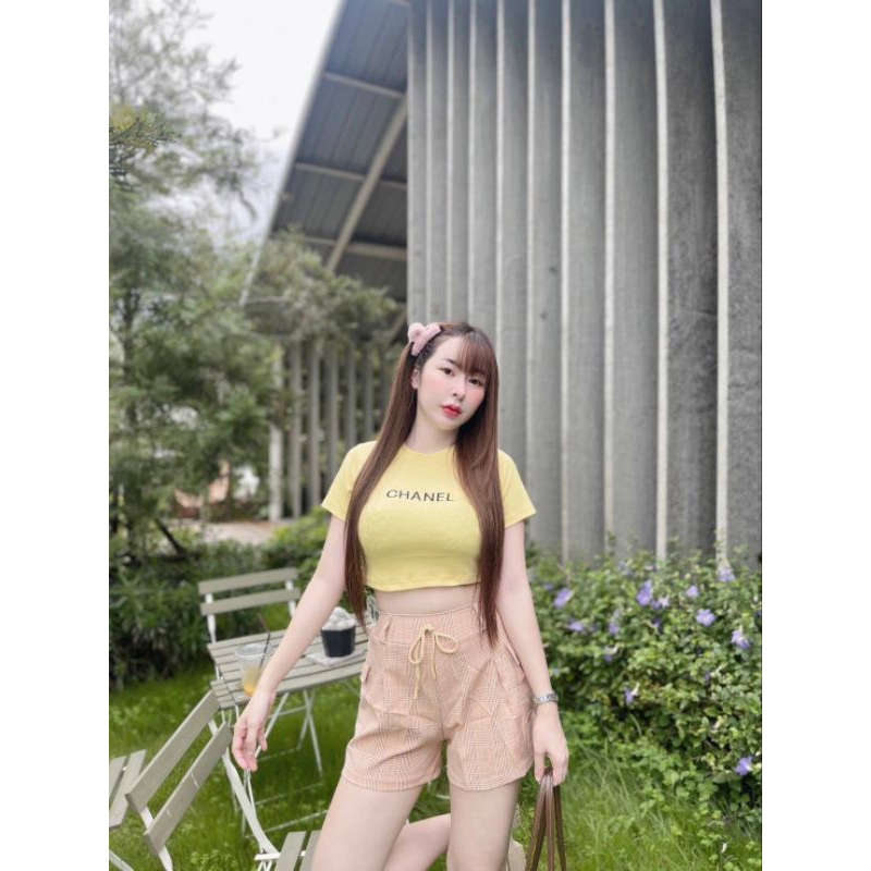 ชุดเซ็ตเสื้อ+กางเกงเนื้อผ้าคอตตอนเสื้อเอวลอยคอกลมกางเกงขาสั้น