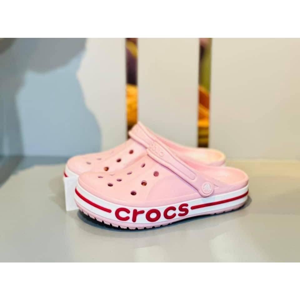 Crocs LiteRide Clog รองเท้าคร็อคส์รุ่นฮิตได้ทั้งชายหญิงรองเท้าแตะ Crocs ผลิตจากยางอย่างดีนิ่มเบาไม่ลื่นใส่สะอาดเท้า