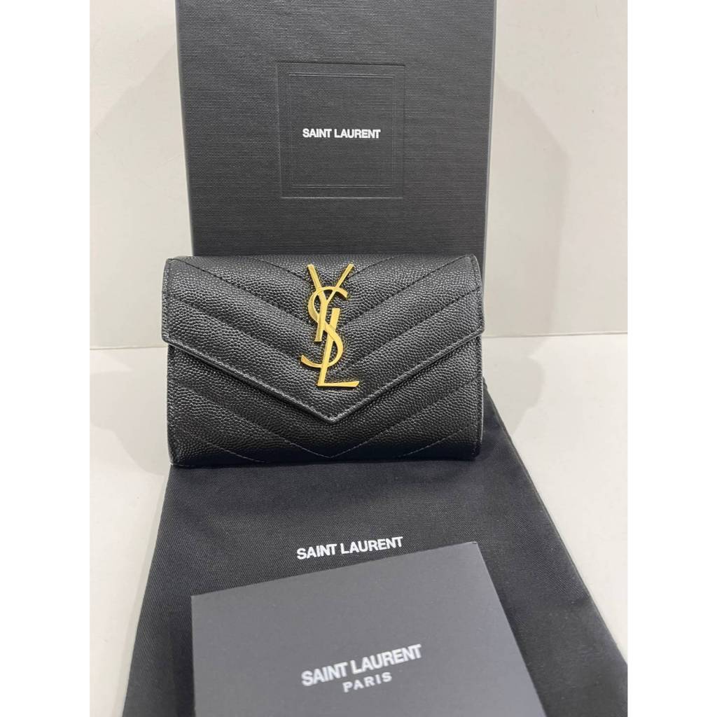YSL flap Shop King power