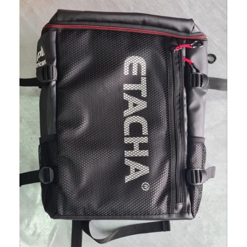 กระเป๋าเป้ ETACHA x PTT รุ่น PATAUGER ทรงถัง สีดำล้วน