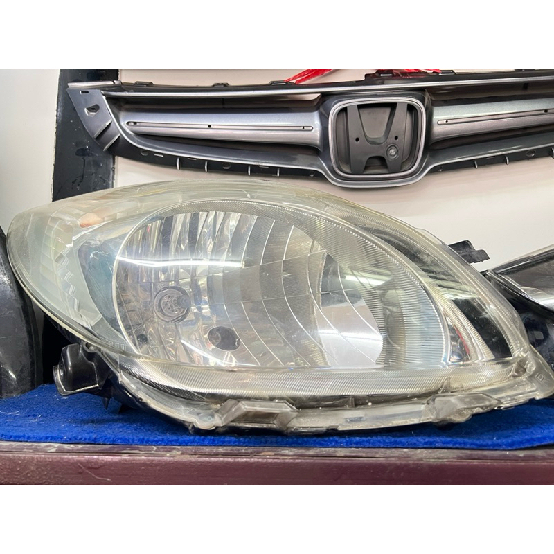 ไฟหน้า Toyota Vios ปี 2008